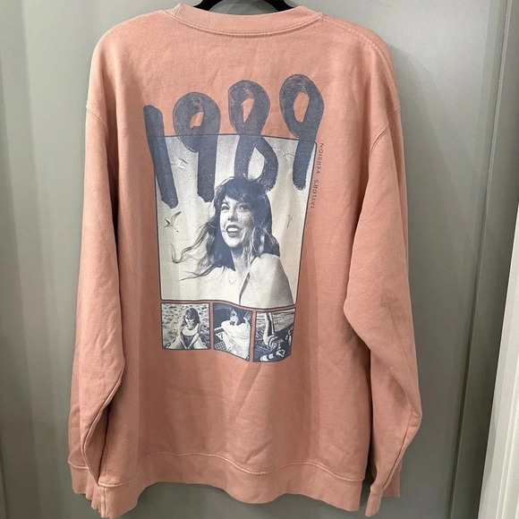 Taylor Swift 1989 (Taylor’s Version) Pink Crewneck size 3X - Picture 3 of 4